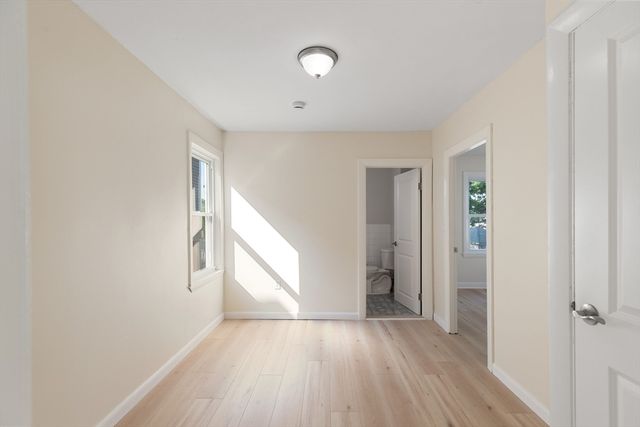 17 Osgood St, Salem, MA 01970