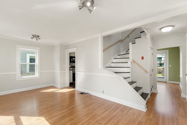 17 Osgood St, Salem, MA 01970