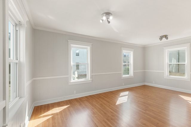 17 Osgood St, Salem, MA 01970