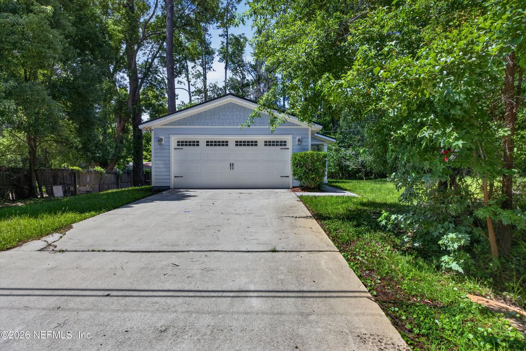 3029 BESSENT Road, Jacksonville, FL 32218