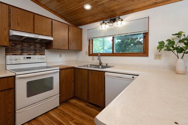 709 S GRANDVIEW STREET, Wittenberg, WI 54499