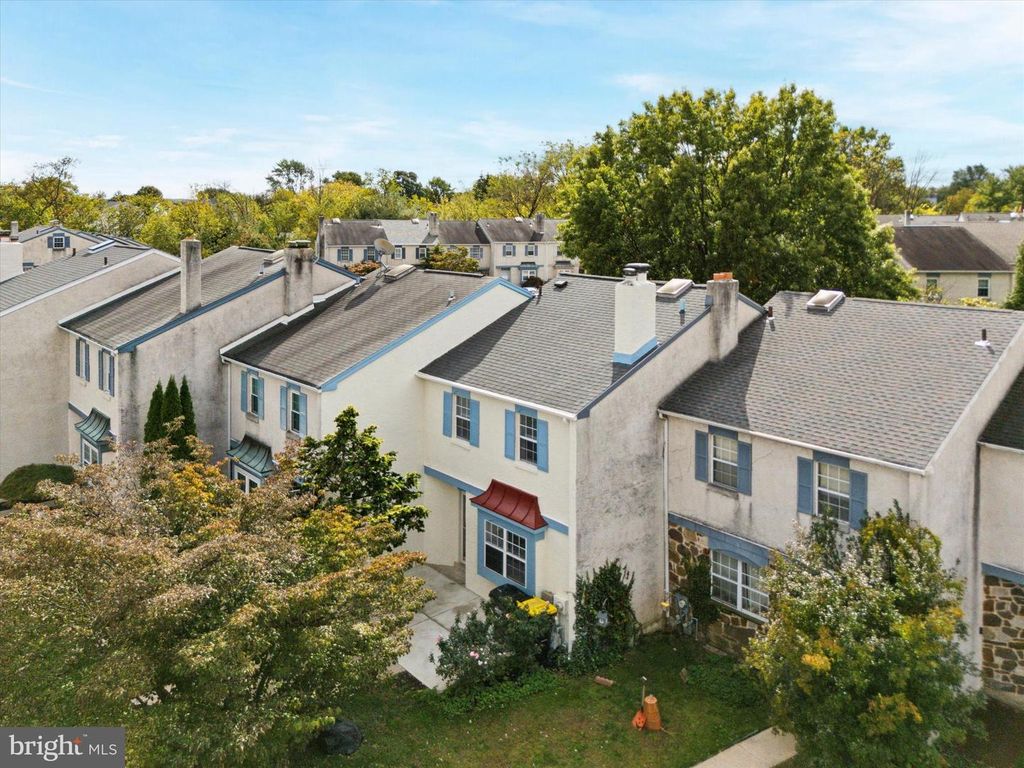 2504 ROCKWOOD DR, Norristown, PA 19403