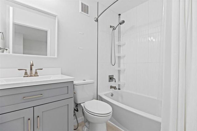 4722 Lago Vista Drive, Coconut Creek, FL 33073