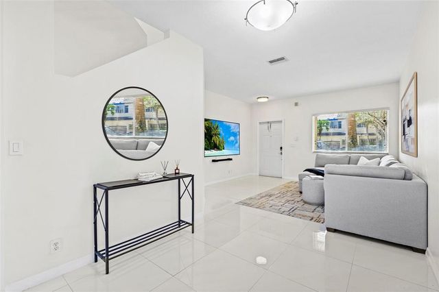 4722 Lago Vista Drive, Coconut Creek, FL 33073