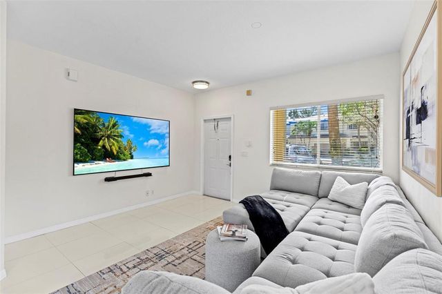 4722 Lago Vista Drive, Coconut Creek, FL 33073