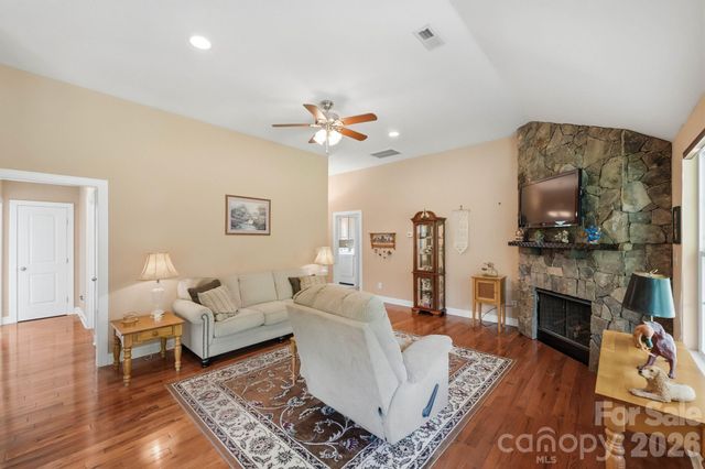 107 E Vista View Place, Mooresville, NC 28117