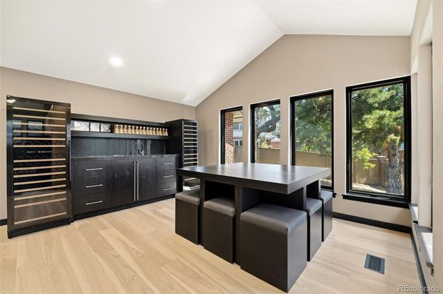 27 Beacon Hill Lane, Greenwood Village, CO 80111