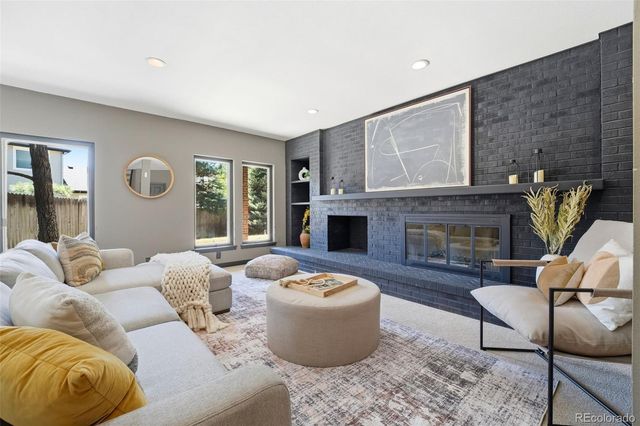 27 Beacon Hill Lane, Greenwood Village, CO 80111