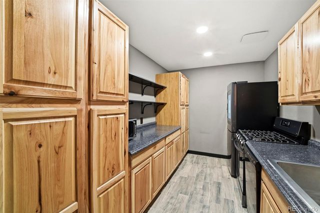 27 Beacon Hill Lane, Greenwood Village, CO 80111
