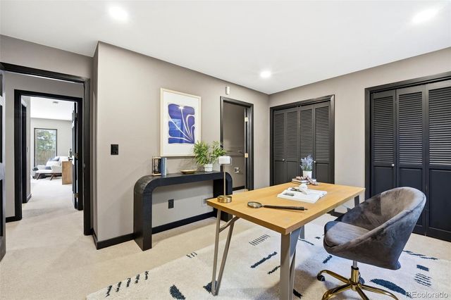 27 Beacon Hill Lane, Greenwood Village, CO 80111