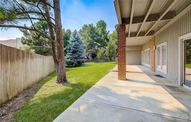 27 Beacon Hill Lane, Greenwood Village, CO 80111