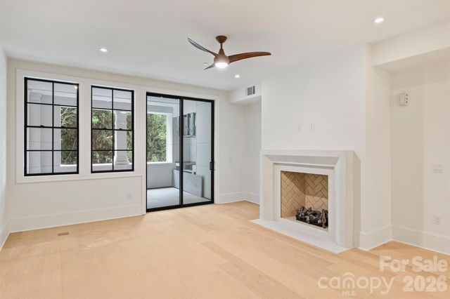 409 Queens Road 304, Charlotte, NC 28207