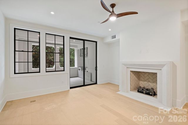 409 Queens Road 304, Charlotte, NC 28207