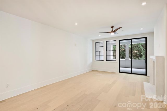 409 Queens Road 304, Charlotte, NC 28207