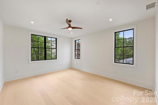 409 Queens Road 304, Charlotte, NC 28207
