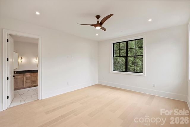 409 Queens Road 304, Charlotte, NC 28207