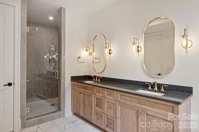 409 Queens Road 304, Charlotte, NC 28207
