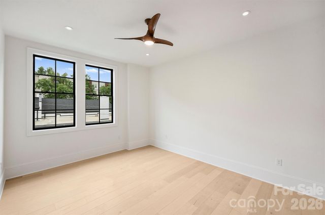 409 Queens Road 304, Charlotte, NC 28207