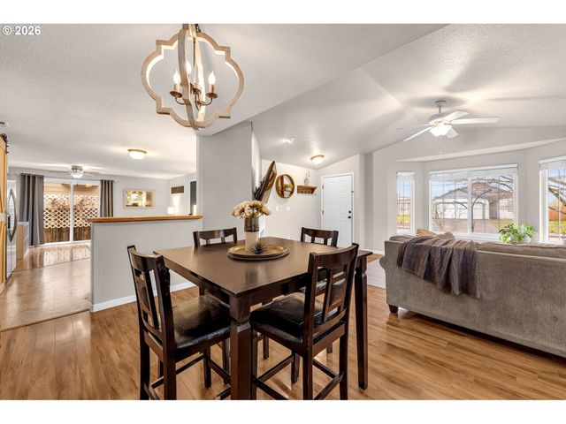 17614 Se 24TH Cir, Vancouver, WA 98683