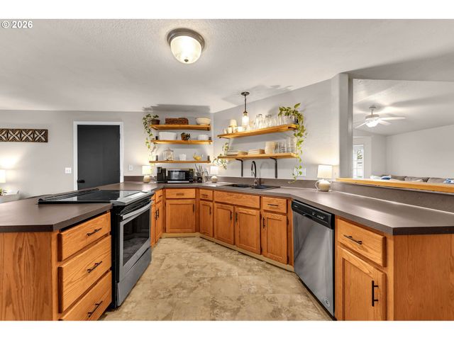 17614 Se 24TH Cir, Vancouver, WA 98683