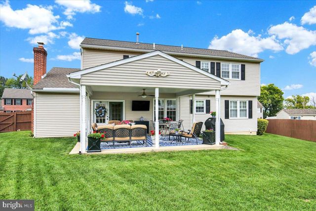3104 DANIEL DR, Sinking Spring, PA 19608