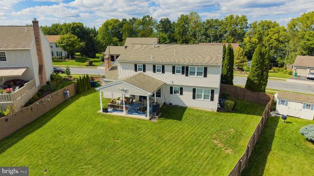 3104 DANIEL DR, Sinking Spring, PA 19608