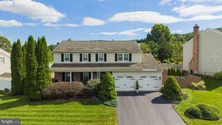 3104 DANIEL DR, Sinking Spring, PA 19608