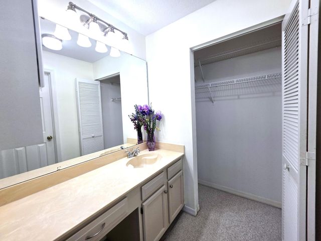 546 9th Place, Vero Beach, FL 32960