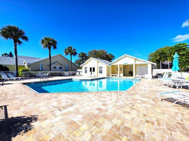 546 9th Place, Vero Beach, FL 32960