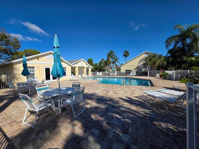 546 9th Place, Vero Beach, FL 32960