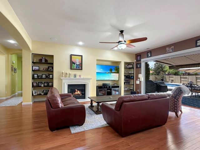 10555 Hampton Creek Drive, Reno, NV 89521