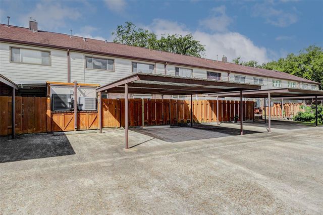 2233 Triway Lane 267, Houston, TX 77043