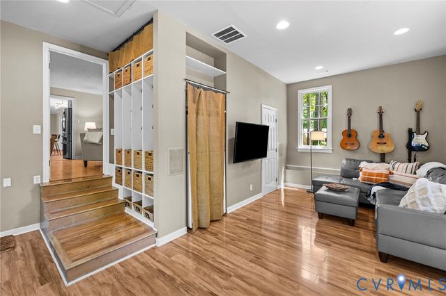 1700 Winding Way, North Chesterfield, VA 23235