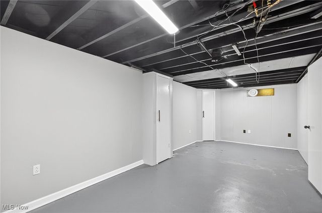 5493 Thomas Street, Maple Heights, OH 44137