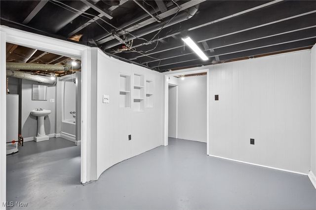 5493 Thomas Street, Maple Heights, OH 44137