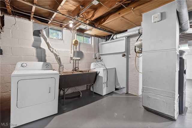 5493 Thomas Street, Maple Heights, OH 44137