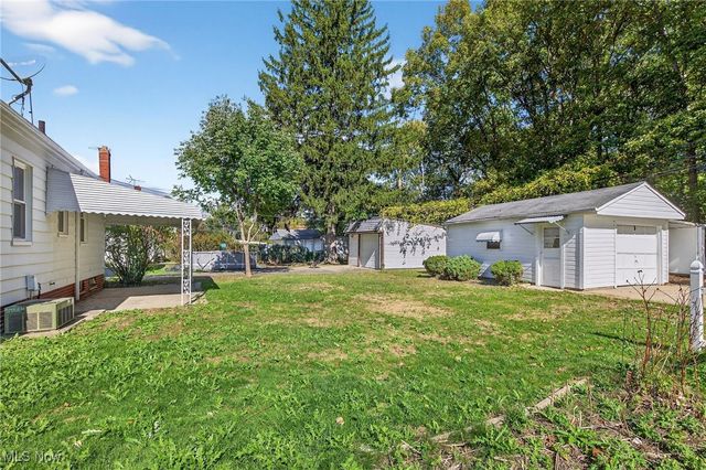 5493 Thomas Street, Maple Heights, OH 44137