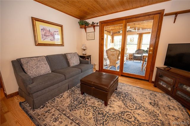 5115 Morgan Parkway, Hamburg, NY 14075