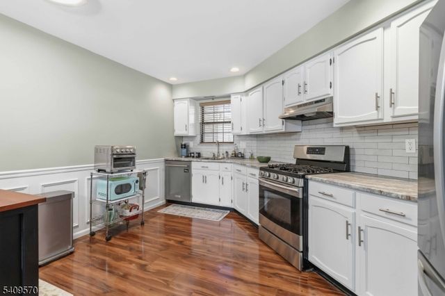 16 Quincy Ln, West Milford Twp., NJ 07480