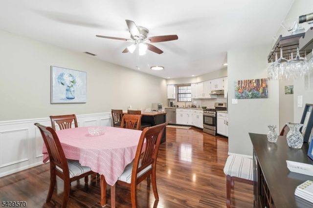 16 Quincy Ln, West Milford Twp., NJ 07480