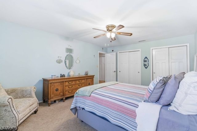 16 Quincy Ln, West Milford Twp., NJ 07480