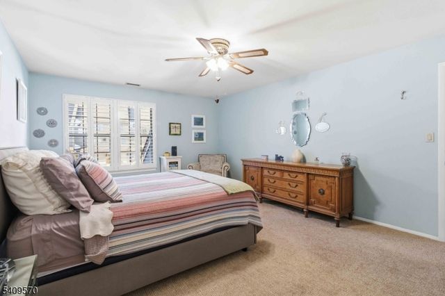 16 Quincy Ln, West Milford Twp., NJ 07480