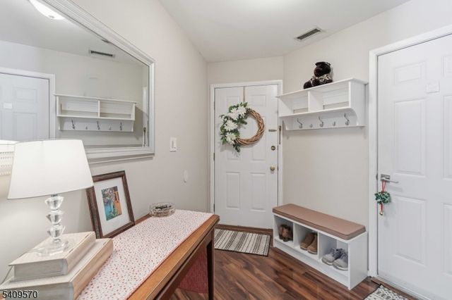 16 Quincy Ln, West Milford Twp., NJ 07480