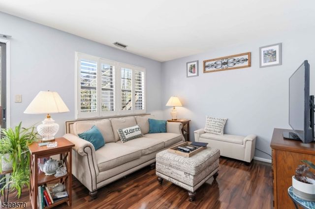 16 Quincy Ln, West Milford Twp., NJ 07480