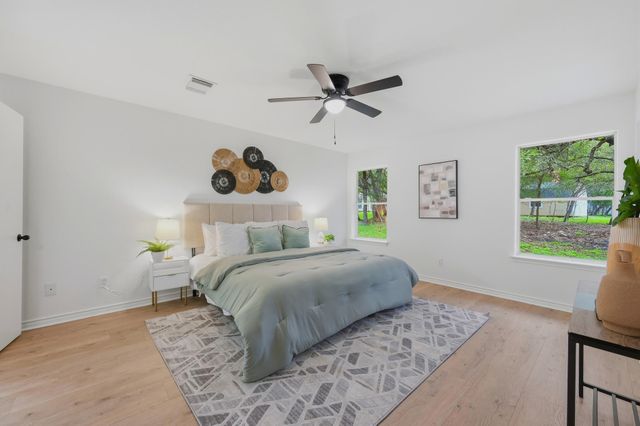 375 Rhodes LN, Wimberley, TX 78676