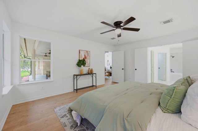 375 Rhodes LN, Wimberley, TX 78676