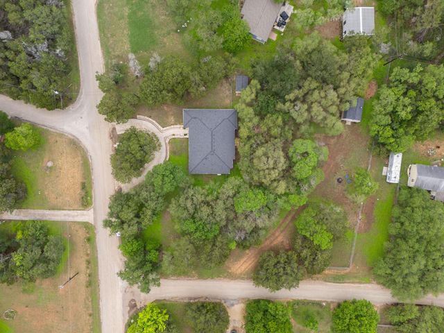 375 Rhodes LN, Wimberley, TX 78676