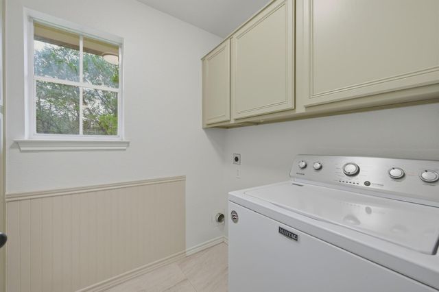 375 Rhodes LN, Wimberley, TX 78676