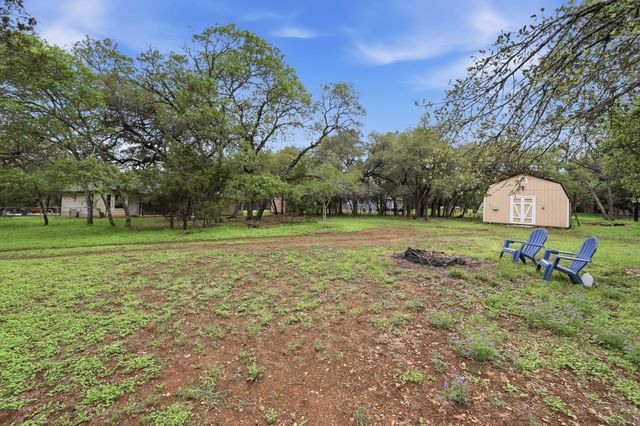 375 Rhodes LN, Wimberley, TX 78676