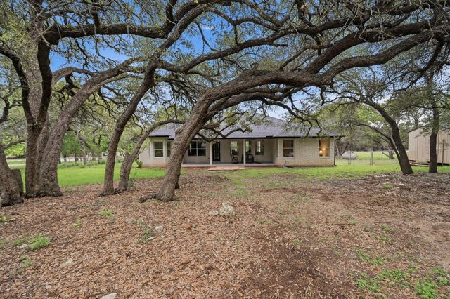 375 Rhodes LN, Wimberley, TX 78676